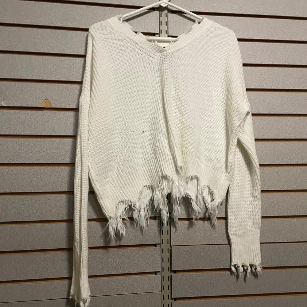 Full Circle Trends White Knit Sweater Distressed Frayed Hem Cropped Medium